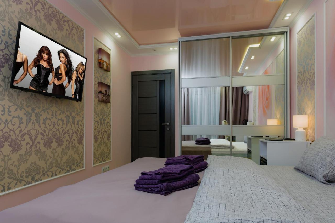Hammam , Big Jacuzzi ,sauna , 2 Bedroom , Khrechatik Apartment