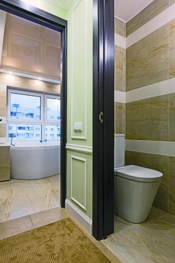 Hammam , Big Jacuzzi ,sauna , 2 Bedroom , Khrechatik Apartment *