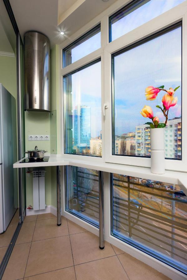 Hammam , Big Jacuzzi ,sauna , 2 Bedroom , Khrechatik Apartment Kyiv