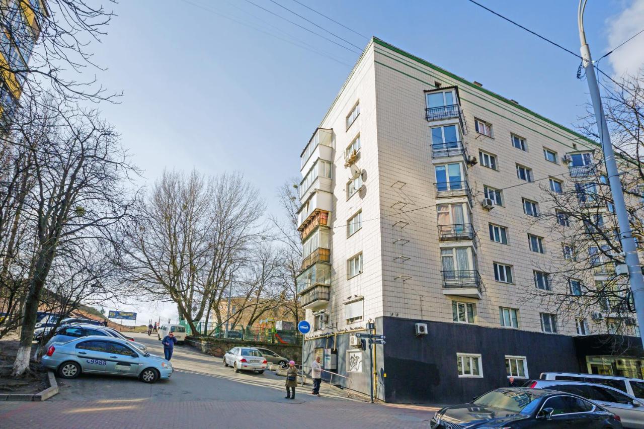 Hammam , Big Jacuzzi ,sauna , 2 Bedroom , Khrechatik Apartment *