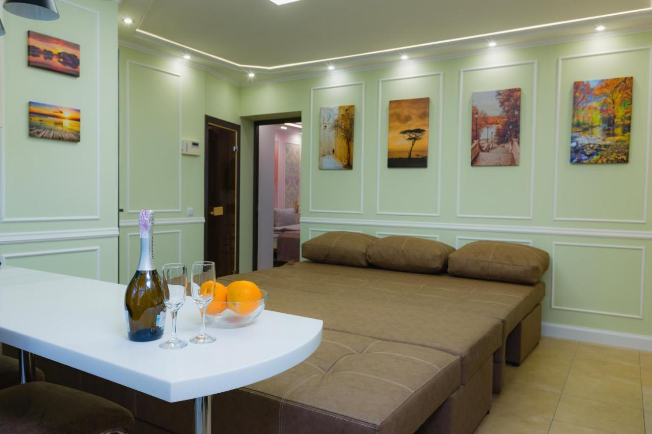 Hammam , Big Jacuzzi ,sauna , 2 Bedroom , Khrechatik Apartment Kyiv