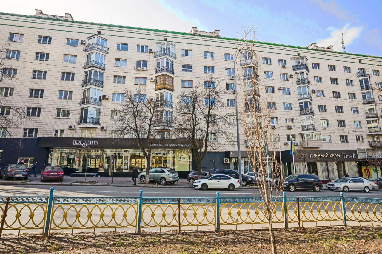 Apartment Hammam , Big Jacuzzi ,sauna , 2 Bedroom , Khrechatik Kyiv
