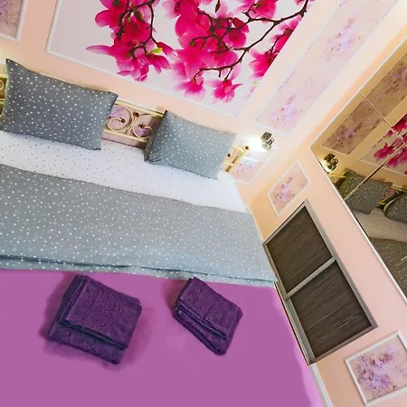 Hammam , Big Jacuzzi ,Sauna , 2 Bedroom , Khrechatik Kyiv Exterior photo